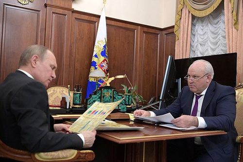 Владимир Путин и Виктор Зимин. Фото с официального сайта Кремля